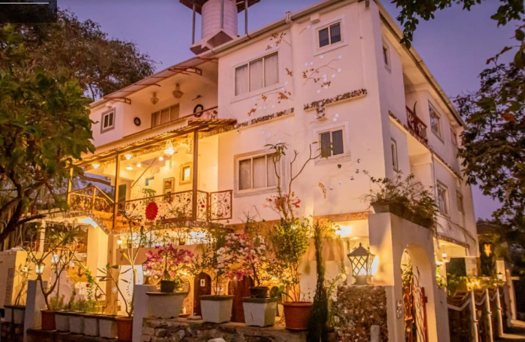 The Singing Tree By Nirvana Hotels | 10  BHK Villa